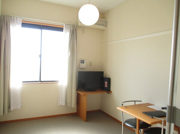 レオパレスコートアベIVの物件内観写真